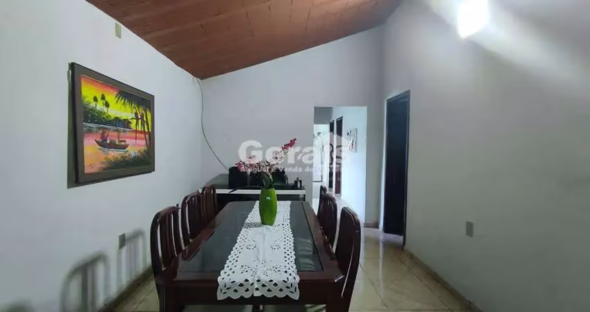 Casa à venda, 3 quartos, 3 vagas, icarai - divinópolis/mg