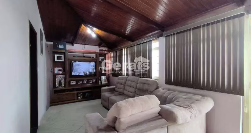 Casa à venda, 3 quartos, 1 suíte, 4 vagas, realengo - divinópolis/mg