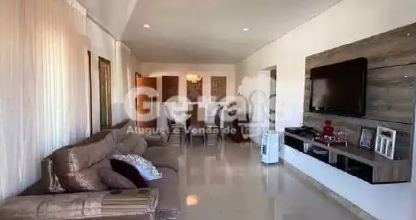Casa à venda, 4 quartos, 1 suíte, 5 vagas, manoel valinhas - divinópolis/mg