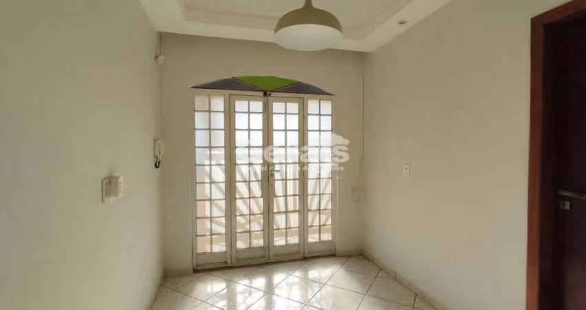 Casa à venda, 2 quartos, 1 vaga, são roque - divinópolis/mg