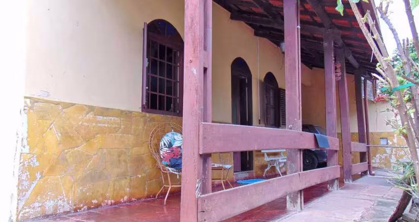 Casa à venda, 7 quartos, 3 vagas, centro - divinópolis/mg