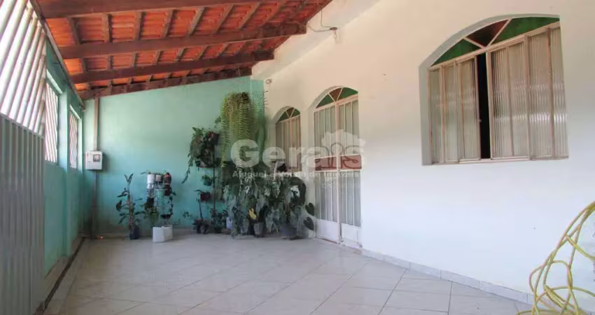 Casa à venda, 3 quartos, 1 vaga, vale do sol - divinópolis/mg