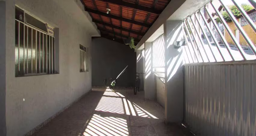 Casa à venda, 2 quartos, 3 vagas, bom pastor - divinópolis/mg
