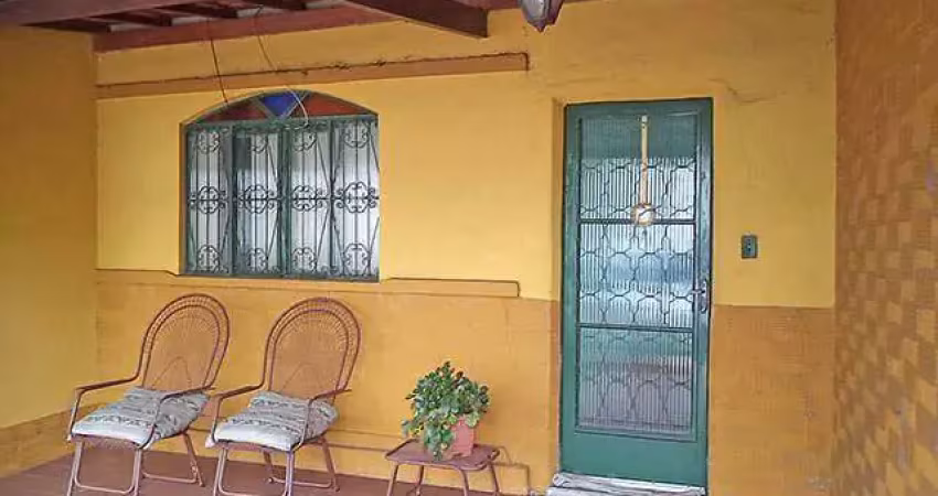 Casa à venda, 3 quartos, 1 vaga, centro - divinópolis/mg