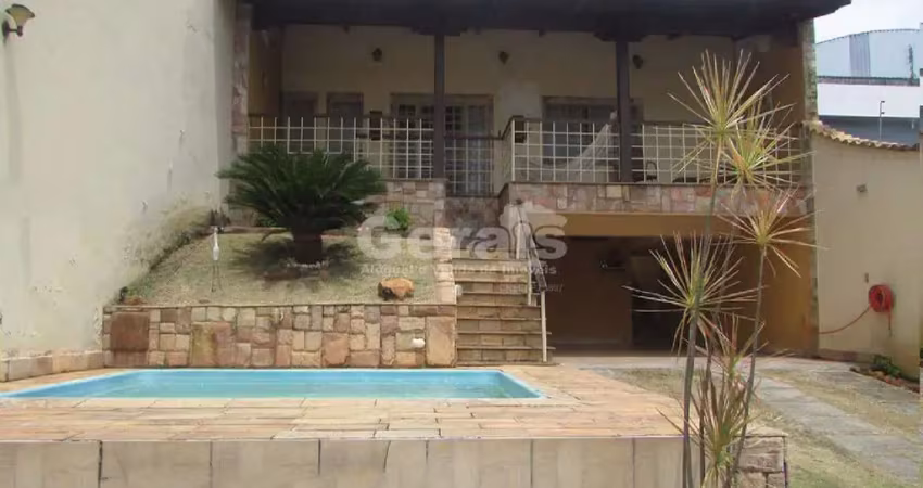 Casa à venda, 3 quartos, 4 vagas, orion - divinópolis/mg
