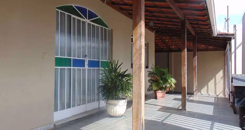 Casa à venda, 3 quartos, 1 suíte, 2 vagas, sao judas tadeu - divinópolis/mg