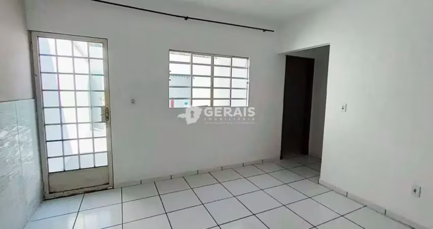 Casa para aluguel, 3 quartos, 2 vagas, icarai - divinópolis/mg
