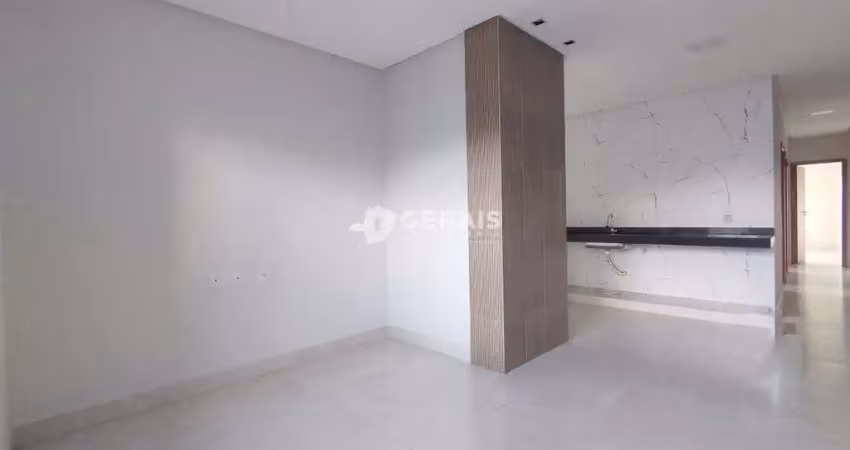 Sobrado à venda, 3 quartos, 1 suíte, 2 vagas, interlagos - divinópolis/mg