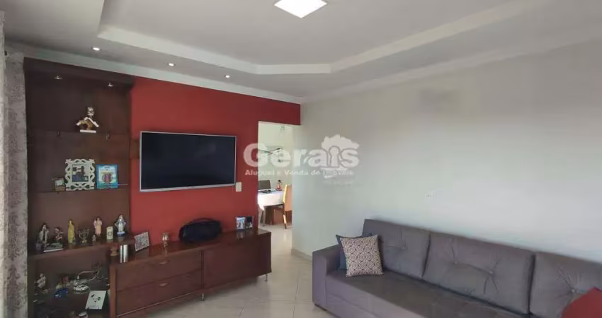 Sobrado à venda, 3 quartos, 1 suíte, 1 vaga, são josé - divinópolis/mg