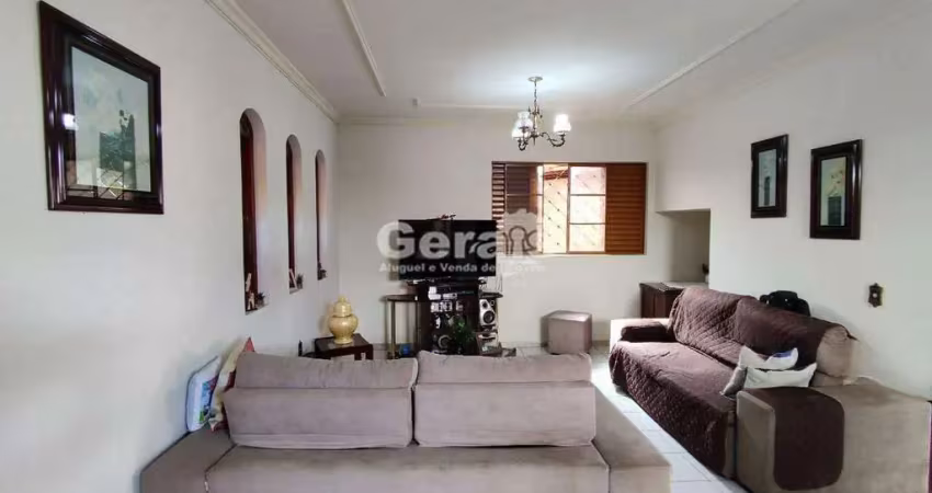 Sobrado à venda, 2 quartos, 2 suítes, 4 vagas, são josé - divinópolis/mg