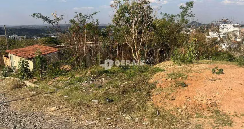 Terreno à venda no Santa Lúcia, Divinópolis 