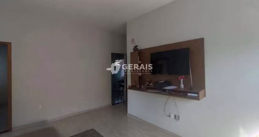 Casa à venda, 3 quartos, 1 suíte, 2 vagas, belvedere - divinópolis/mg
