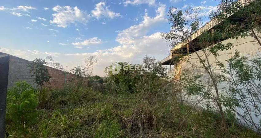 Terreno à venda no Santa Marta, Divinópolis 