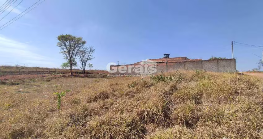 Terreno comercial para alugar no Santos Dumont, Divinópolis 