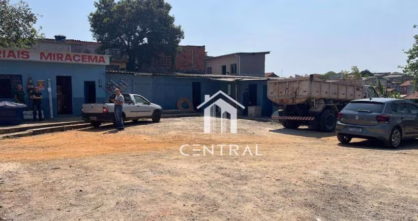 TERRENO 1.500m ( 60x25m ) - sendo 220m area construida = com 05 salas, sendo 01 com escritório e banheiro