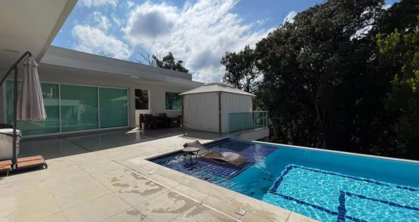 Casa para locação - Condomínio Alpes da Cantareira -  4 dormitórios -  3 Suítes - 6 Vagas - Piscina aquecida - Jacuzzi - Mairiporã/SP