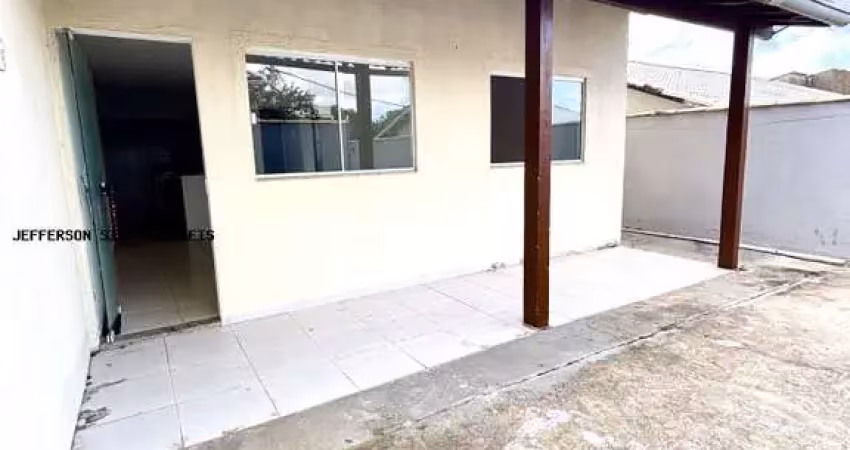 Casa na vila do peró | 2 quartos, 3 vagas, r$ 260 mil