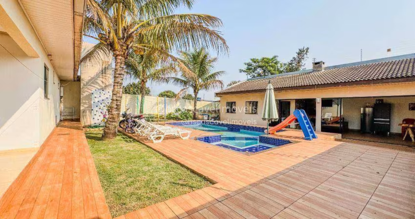 Casa com 01 Suíte + 02 Quartos + 01 Sala Comercial - Com Edícula e Piscina Aquecida - Terreno 450,0 mts - Bairro Morumbi