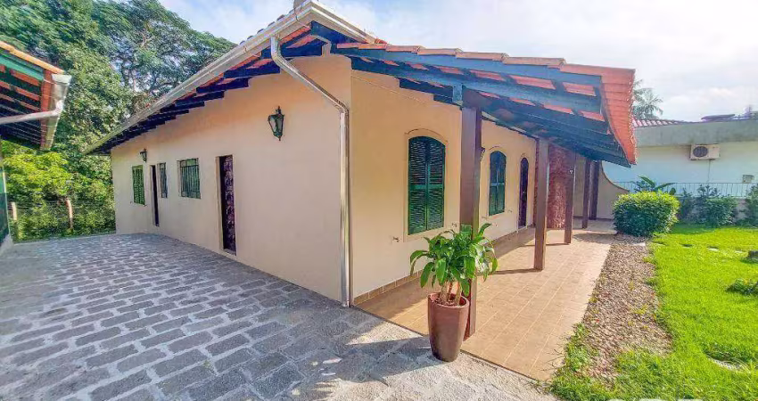 Casa com 4 dormitórios para alugar, 301 m² por r$ 5.014,00/mês - vorstadt - blumenau/sc