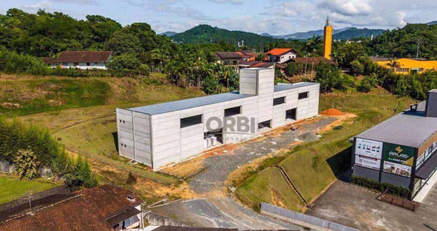 Galpão para alugar, 280 m² por R$ 8.760/mês - Salto - Blumenau/SC