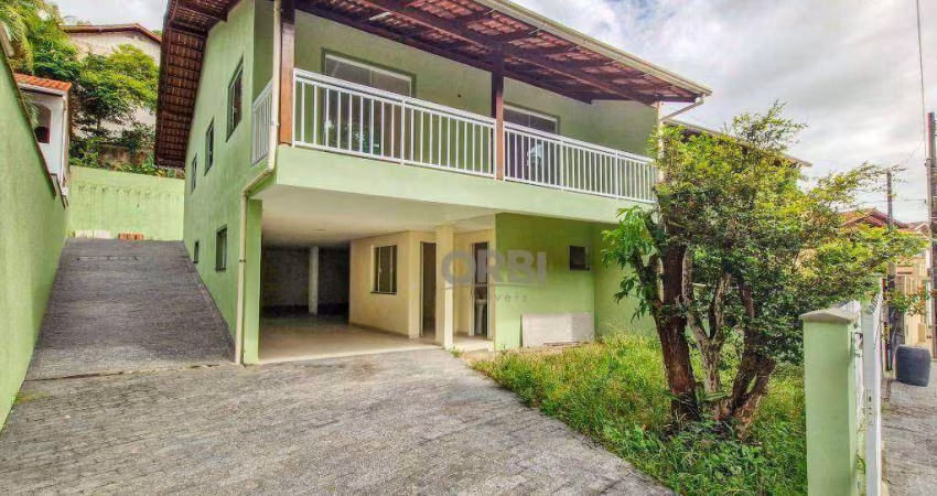 Casa com 3 dormitórios à venda, 237 m² por R$ 750.000,00 - Velha - Blumenau/SC