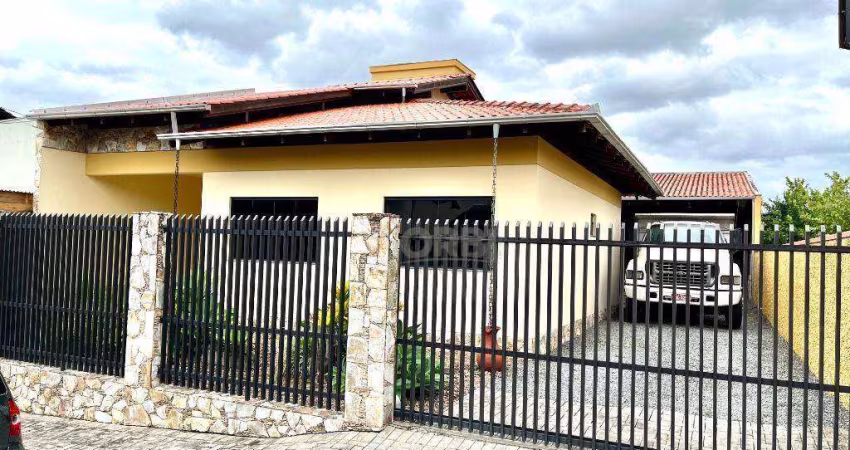 Casa com 3 dormitórios à venda, 201 m² por R$ 850.000,00 - Passo Manso - Blumenau/SC
