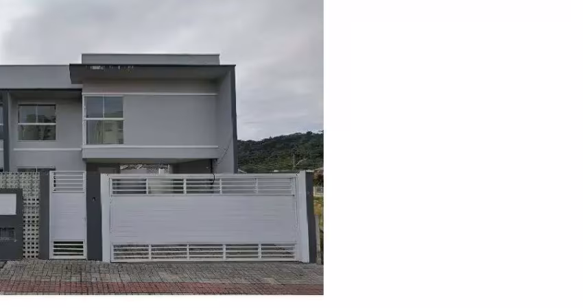 Sobrado com 3 dormitórios à venda, 140 m² por r$ 685.000,00 - bela vista - gaspar/sc