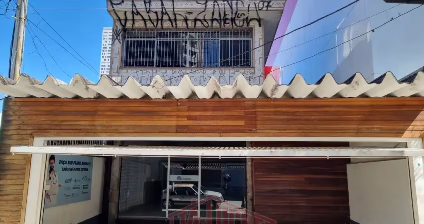 Prédio comercial com 360m2 testada 9m 2 pavimentos, em frente ao hospital amil saude e a 250m do metro e shop tatuape