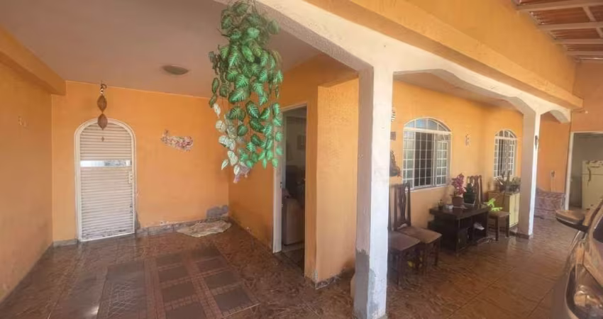 Casa para Venda em Brasília, Taguatinga Norte (Taguatinga), 2 dormitórios, 1 suíte, 1 banheiro, 3 vagas