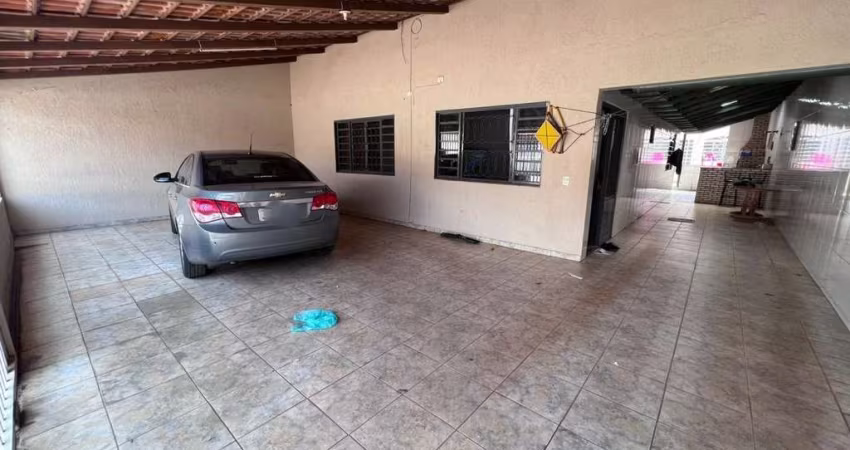 Casa para Venda em RA III Taguatinga, Taguatinga Norte (Taguatinga), 3 dormitórios, 2 suítes, 4 banheiros, 3 vagas