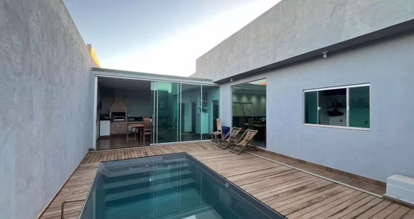 Casa para Venda em Brasília, Taguatinga Norte (Taguatinga), 3 dormitórios, 2 suítes, 1 banheiro, 4 vagas