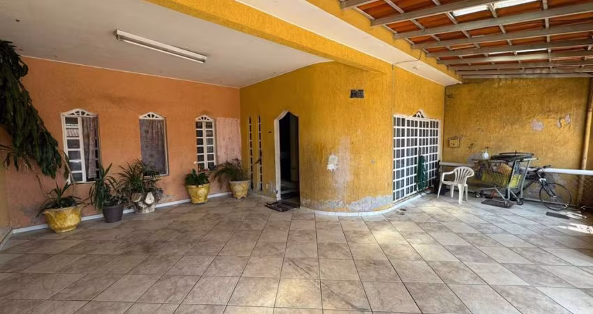 Casa para Venda em Brasília, Taguatinga Norte (Taguatinga), 3 dormitórios, 1 suíte, 2 banheiros, 3 vagas