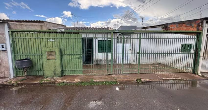 Casa para Venda em Brasília, Ceilândia Sul (Ceilândia), 3 dormitórios, 3 banheiros, 1 vaga