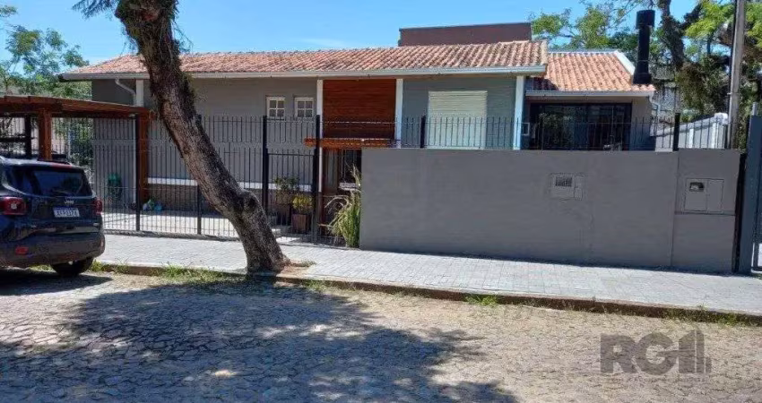 Casa com 3 quartos à venda na Rua Gabriel Mascarello, 50, Teresópolis, Porto Alegre