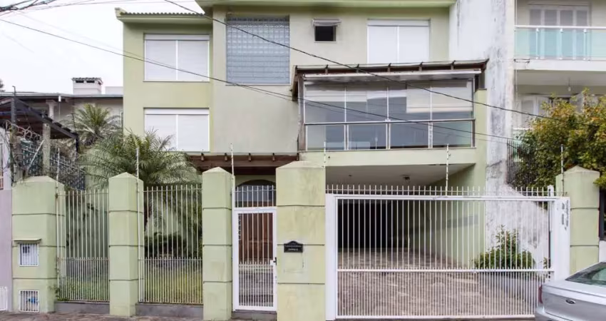 Casa para venda - 470m², 3 dormitórios, sendo 1 suites, 6 vagas - nonoai
