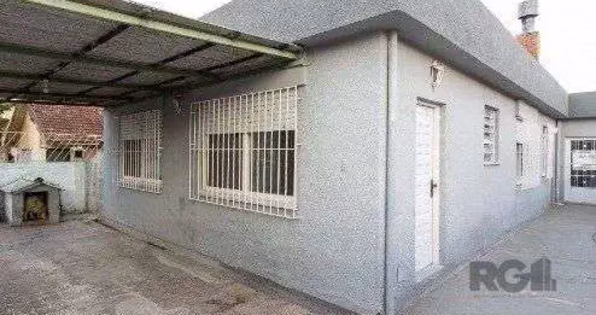Casa no bairro cavalhada de 3 dormitórios e 2 vagas