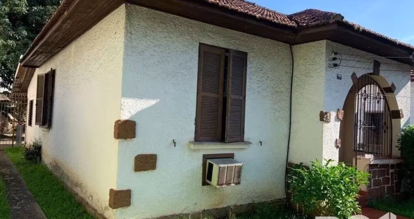 Casa com 3 quartos à venda na Avenida Assis Brasil, 1197, Passo da Areia, Porto Alegre