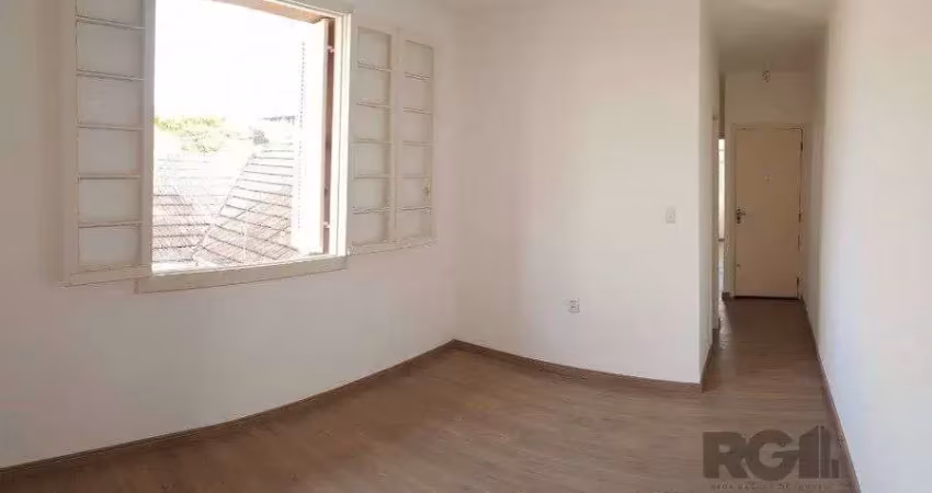 Venda apartamento 2 dormitórios, menino deus, reformado,  baixa taxa condominial, ensolarado