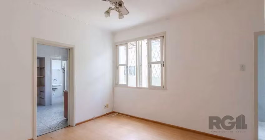 Apartamento de dois quartos e dois banheiros no bairro rio branco em porto alegre.