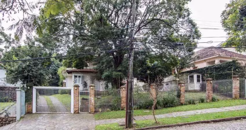 Casa para venda - 489m², 4 dormitórios, sendo 2 suites, 3 vagas - cristal