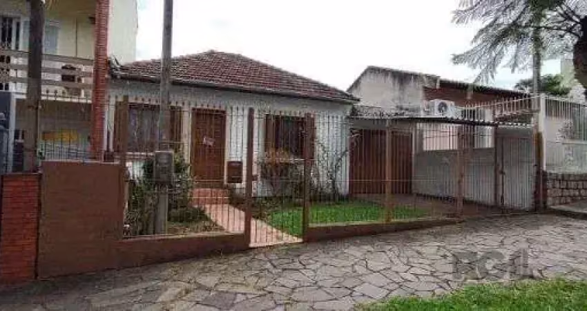 Casa com 3 quartos à venda na Avenida São Sebastião, 197, Nonoai, Porto Alegre