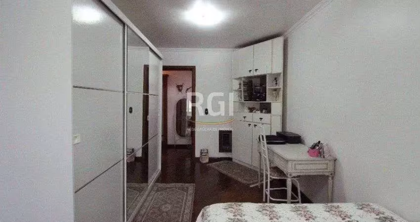Casa para venda - 280m², 3 dormitórios, 2 vagas - petrópolis