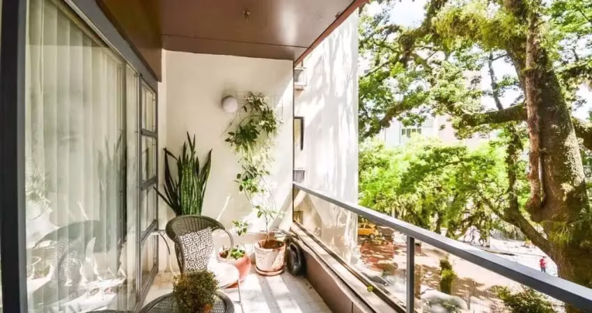 Apartamento com 3 dormitórios no bairro menino deus, porto aelgre
