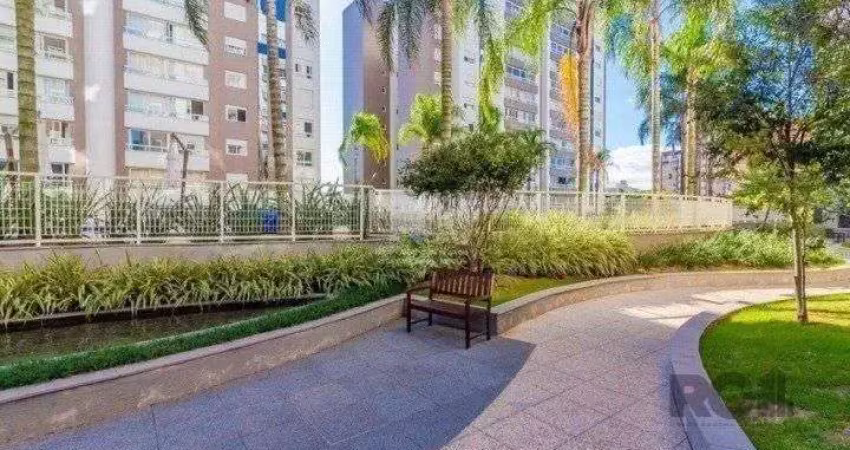 Apartamento de 3 dormitórios, com 3 suítes no bairro menino deus