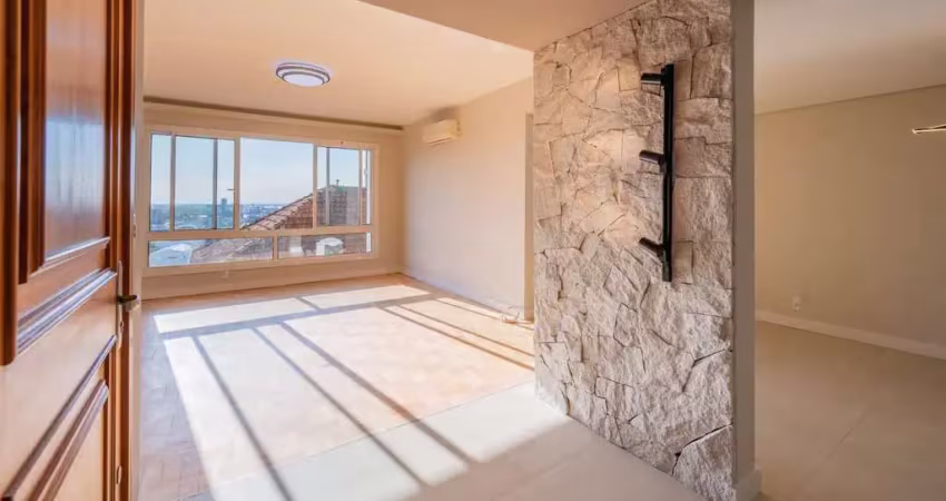 Apartamento com 3 suítes com vista e totalmente reforamdo no moinhos de vento