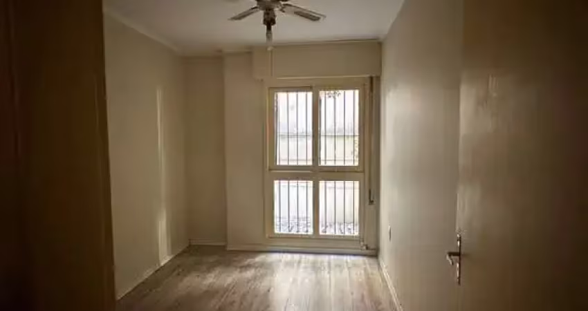 Apartamento de 2 quartos e 1 vaga de garagem no bairro menino deus em poa/rs