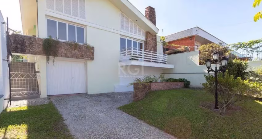 Casa com 3 quartos à venda na Rua Manauê, 76, Vila Assunção, Porto Alegre