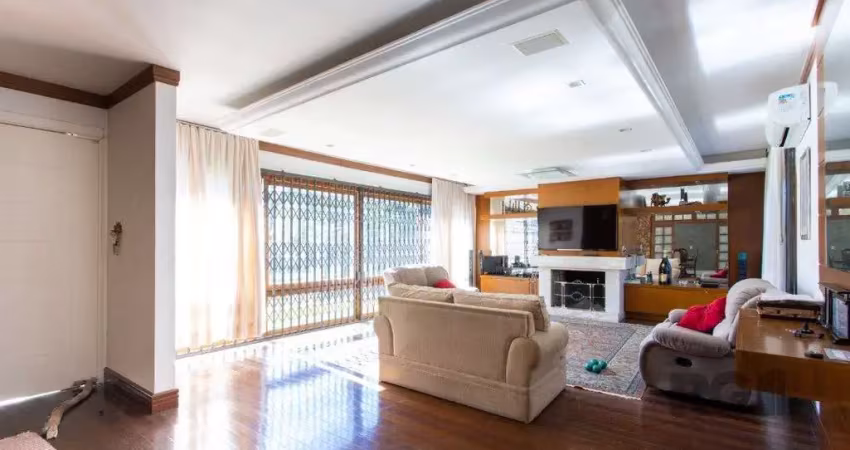 Casa com 3 quartos à venda na Avenida Pereira Passos, 375, Vila Assunção, Porto Alegre