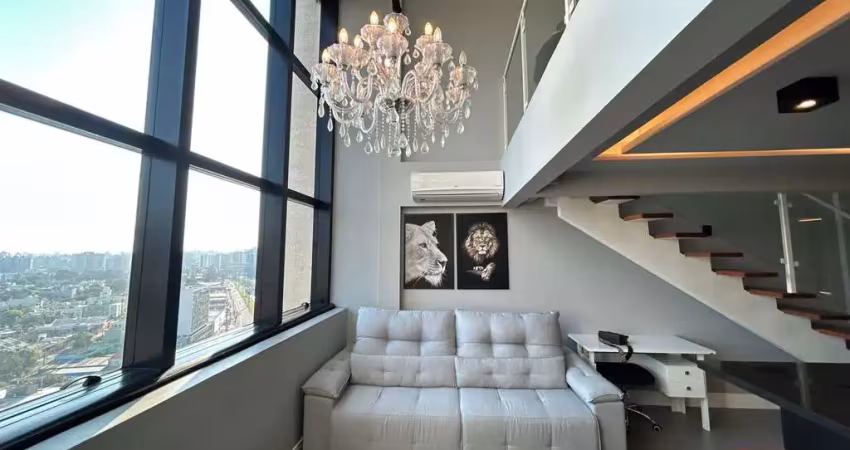 Apartamento duplex a venda, mobiliado e decorado, planta de 57 m2 com 1 dormitório, 2 vagas e 1 depósito.