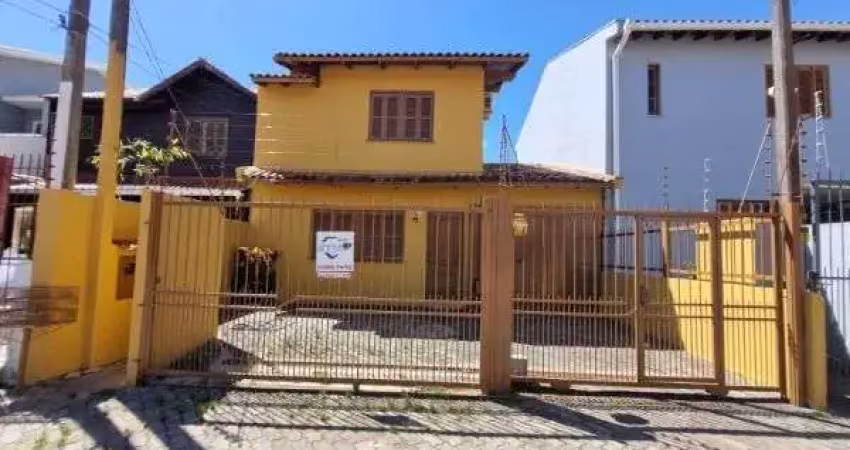 Sobrado em porto alegre, no bairro vila nova, com 3 dormitório(s), e 3 banheiros, à venda.